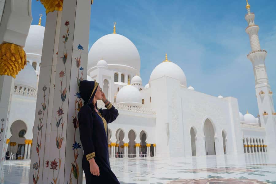 From Dubai: Abu Dhabi Grand Mosque & Louvre Museum Full-Day - Key points at a glance