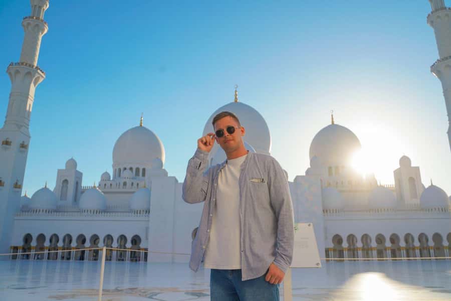 From Dubai: Abu Dhabi Grand Mosque & Louvre Museum Full-Day - The Corniche photo stop