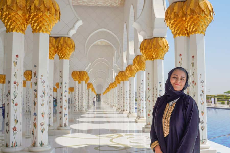 From Dubai: Abu Dhabi Grand Mosque & Louvre Museum Full-Day - The ride from Dubai and what nine hours really means