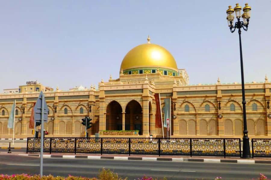 From Dubai: Sharjah Heritage & Culture Tour - King Faisal Mosque: a grand first stop