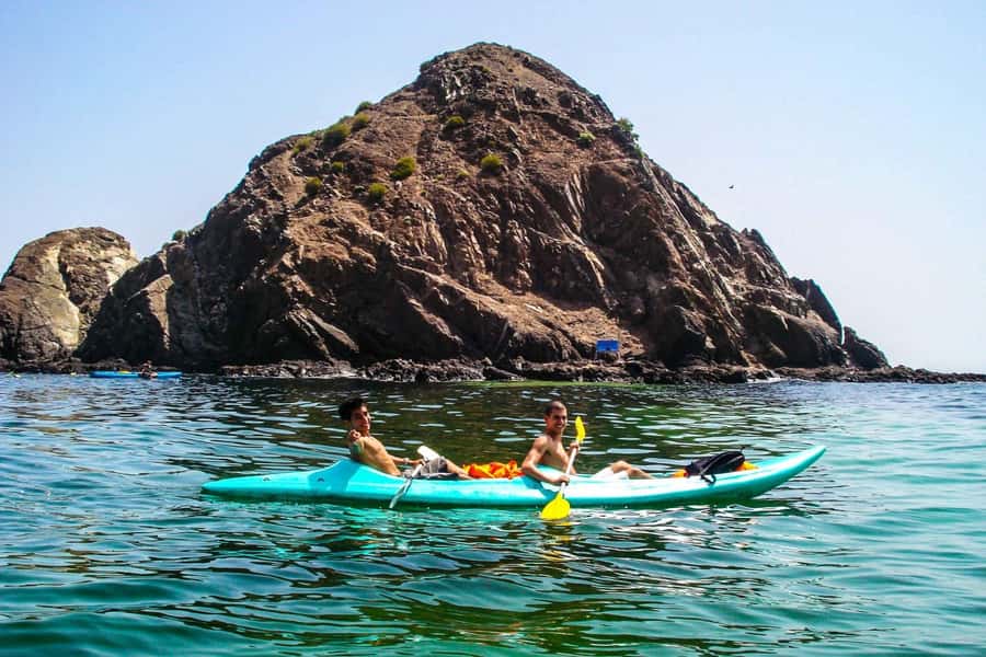 Fujairah: Snorkeling and Watersports at Snoopy Island - Snorkeling around Snoopy Island