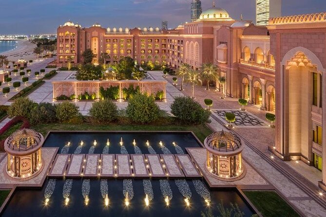 Full-Day Abu Dhabi City Guided Tour from Dubai - The guide and the rhythm of the day