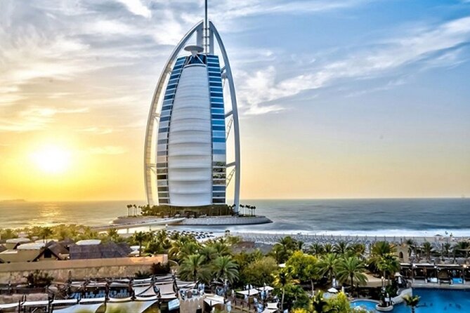 Full Day Dubai City Tour with At the Top Burj Khalifa Ticket - How the guide affects the experience