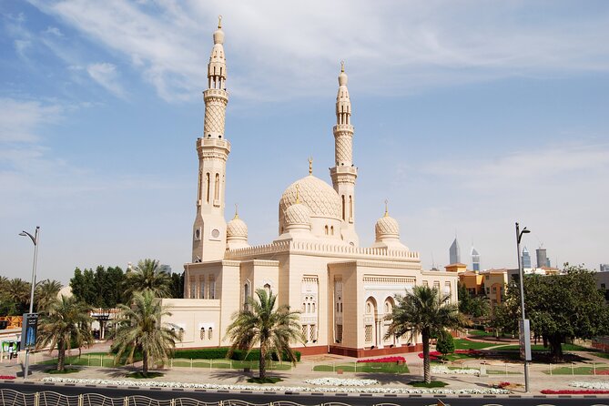 Full-Day Tour Dubai with Burj Khalifa Pass from Abu Dhabi - Jumeirah Mosque, beach, and Palm Island