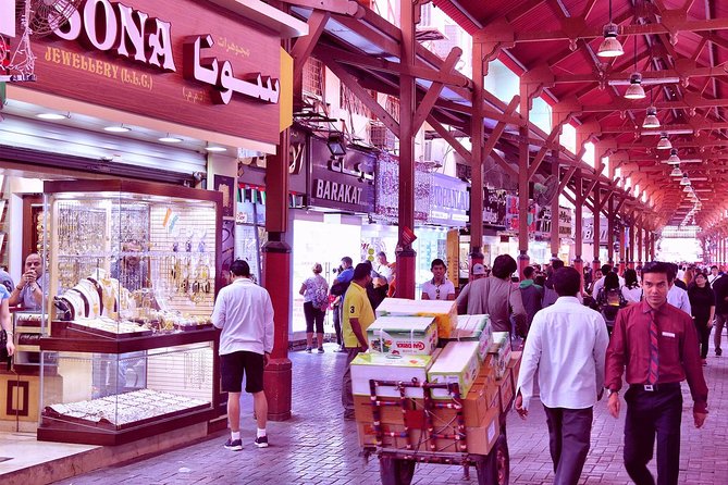 Half-Day Dubai City Tour with Blue Mosque, Creek, Souks & Abra - What the guides add