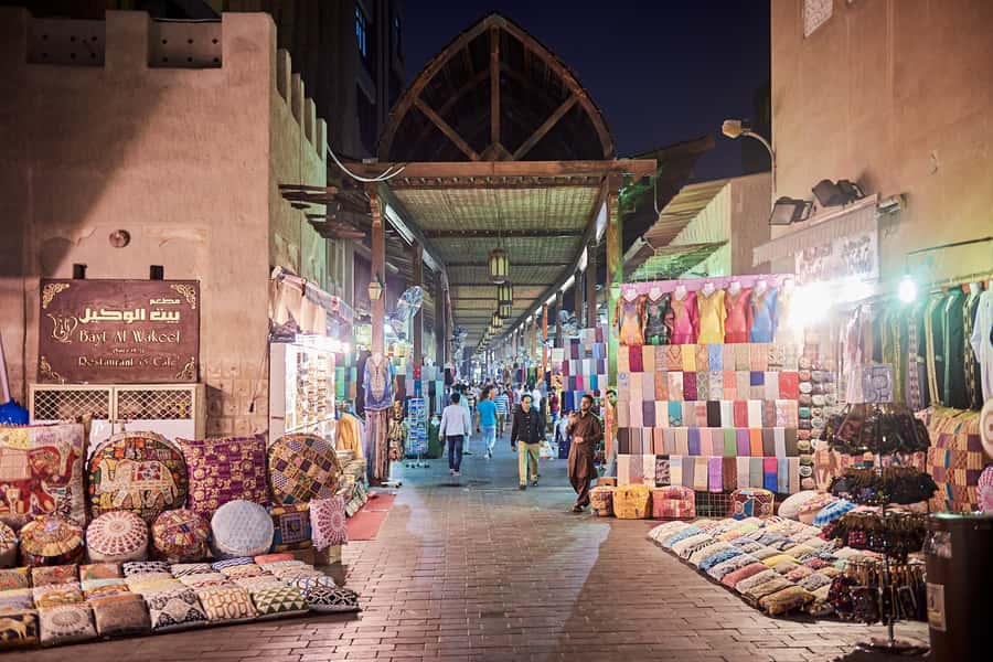 Historic Forts, Boats and Pearls of Old Dubai Walking Tour - Pearl trading and Dubai’s earlier economy