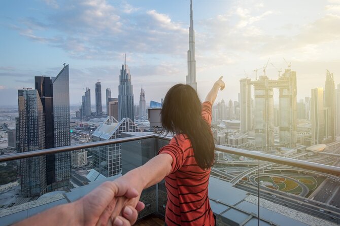 Iconic Burj Khalifa Views Experience Dubai's Skyline - Reading Dubai from above