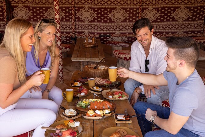 Luxury Hot Air Balloon, Land Rover Defender & Michelin Breakfast - One hour above the Dubai Desert Conservation Reserve