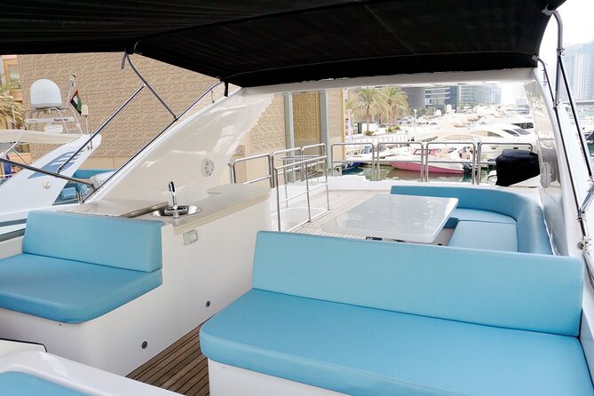 Majesty 77ft Diamond Dust — Dubai's best yacht rental - Longer routes toward the World Islands
