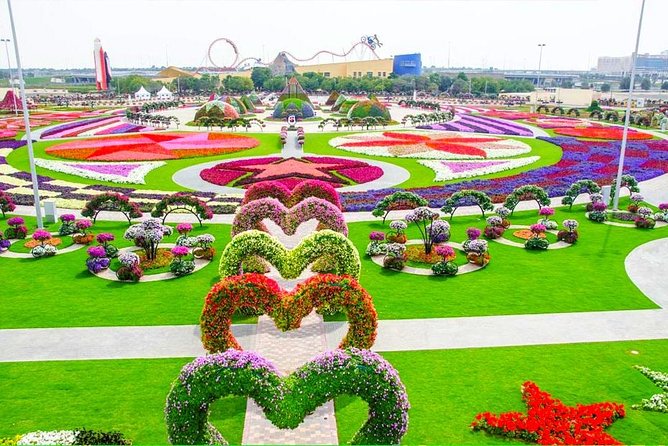 Miracle Garden: Dubai Flora and Fauna 4-Hour Tour - The five-minute trip to Miracle Garden