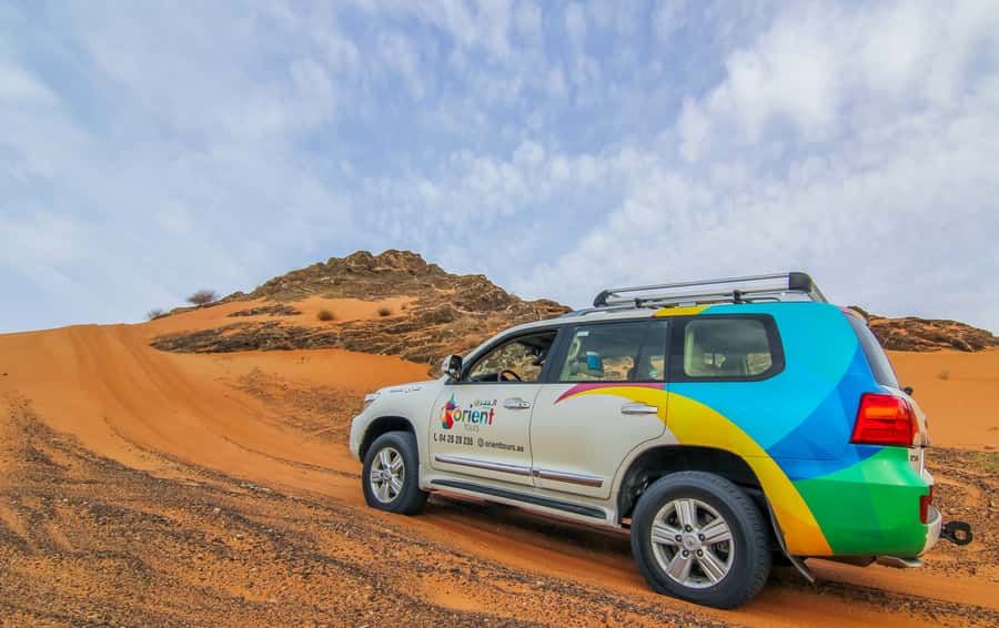 Mleiha Desert Safari with Sandboarding, Stargazing & Dinner - The guides make a real difference