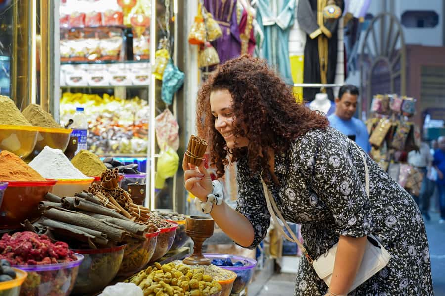 Old Dubai: Premium Guided Tour with Street Food & Abra Ride - Crossing Dubai Creek by abra