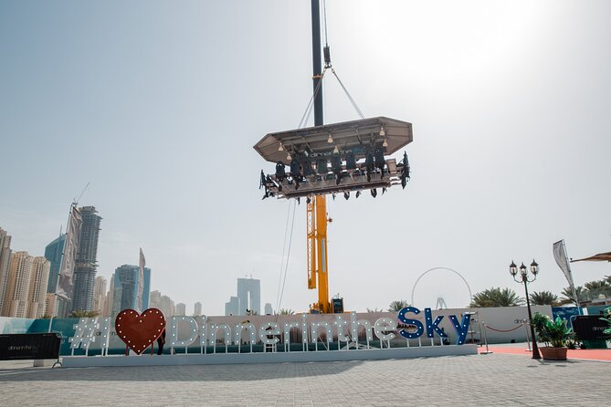 On Air Dinner Adventure in Dubai - The safety briefing and lift to 50 meters