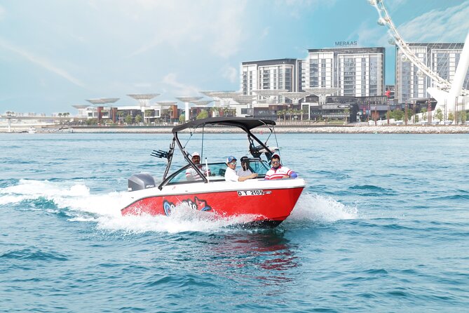 Private 1 Hour Boat Ride in Dubai - Key points at a glance