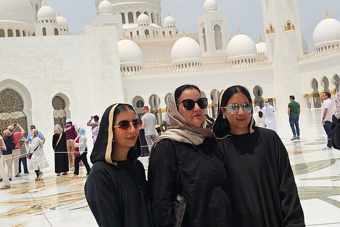 Private Abu Dhabi City Tour with Pick up from Dubai or Abu Dhabi - The Grand Mosque sets the tone