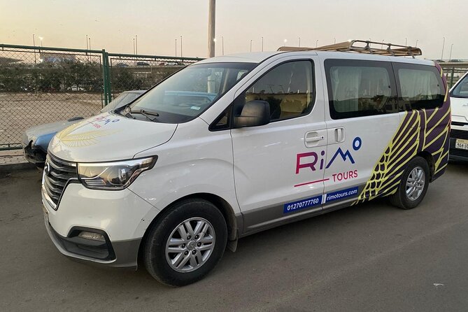 Private Dubai Airport Transfer DXB to Dubai City - Sedan or minivan, and what the numbers really mean