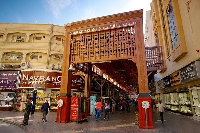 Private Full Day Sightseeing Tour In Dubai - What the private vehicle adds