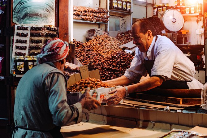 Private Full-Day Tour in Abu Dhabi - Dates, shopping, and a taste of daily Abu Dhabi