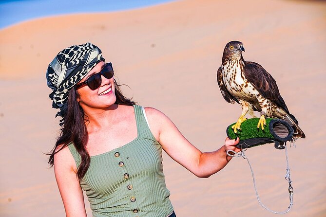 Private Premium Desert Safari 4x4 Vehicle with BBQ Dinner - DUBAI - Sandboarding, camels, and henna at the desert camp