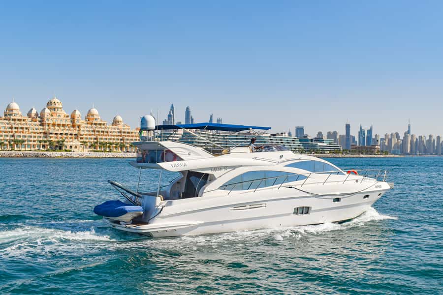 Private Yacht Dubai: 56ft - Why a private yacht works well in Dubai