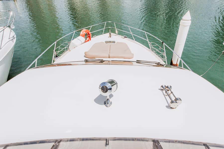 Private Yacht Dubai: 56ft - Optional water activities
