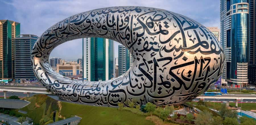 Ras Al Khaimah: Dubai Private Day Trip with Hotel Pickup - Gold and Spice Souks: shop with a clear head