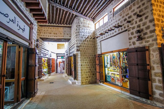 Sharjah City Sightseeing Tour - The Pearl of the Gulf - Sharjah Fort and the story of the ruling families