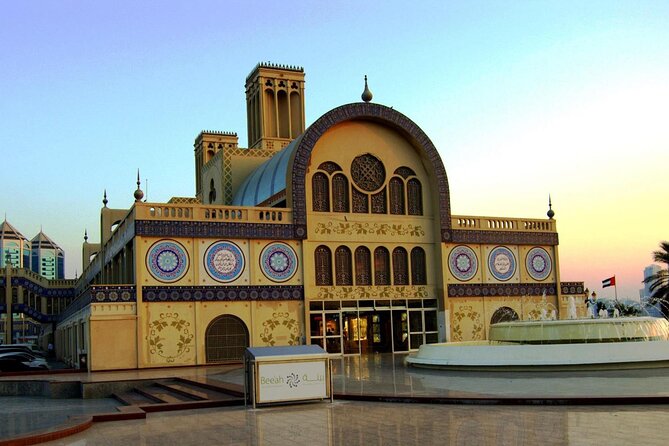 Sharjah City Tour from Dubai - Al Arsa Souk: Traditional Market Atmosphere
