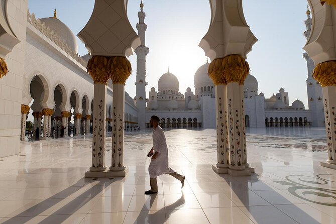 Sheikh Zayed Mosque Half Day Tour in Abu Dhabi - Why This Mosque Deserves Your Half Day