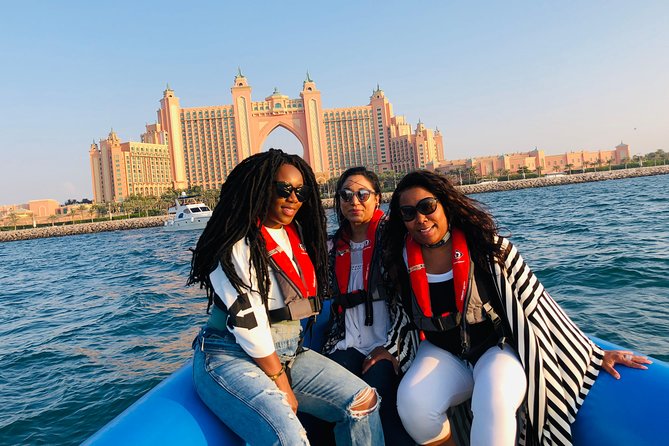 Speedboat Dubai: 60 Mins Guided Burj Al Arab & Atlantis Tour - Free photos and the crew’s personal touch