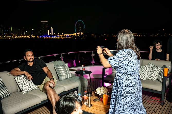 Superyacht Experience in Dubai with Dinner and Live Music - What $126 buys you