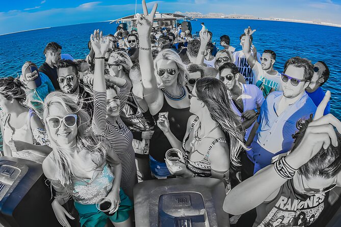 Tickets for the DXB Boat Party at Sunset in Dubai - Boarding at DxB Yachts around 3:30 pm