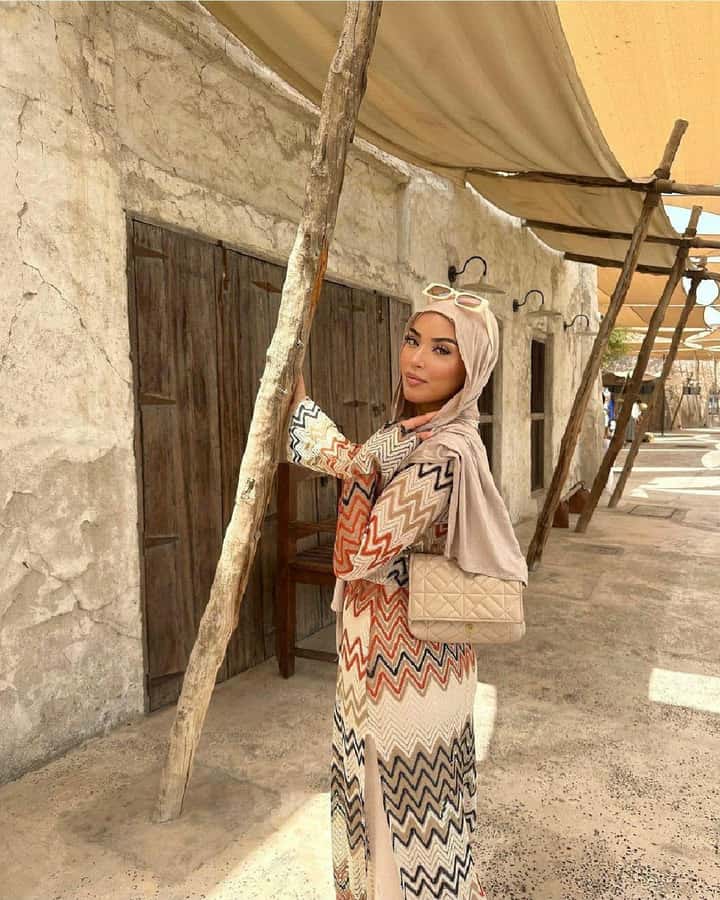 Walking Tour in Old Dubai.with Local Friend - Crossing the Creek by abra