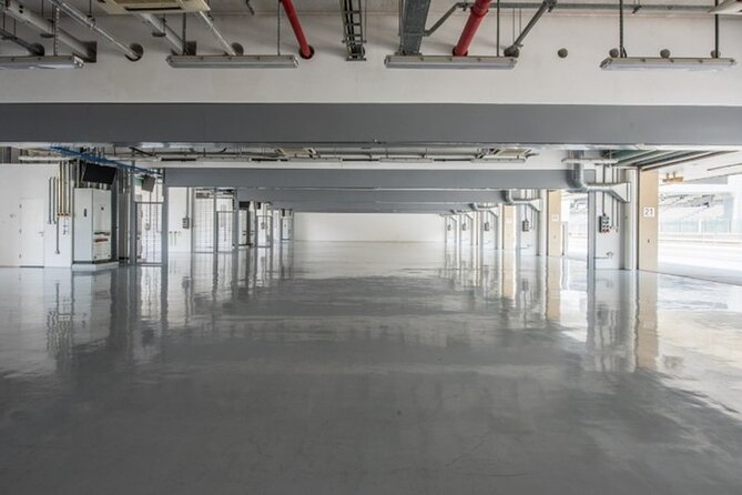 Yas Marina Circuit Tour - Pit support garages and the work behind a pit stop